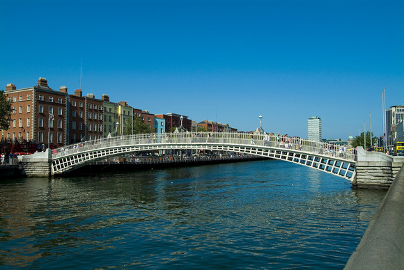 Ha'ppenny Bridge, Dublin