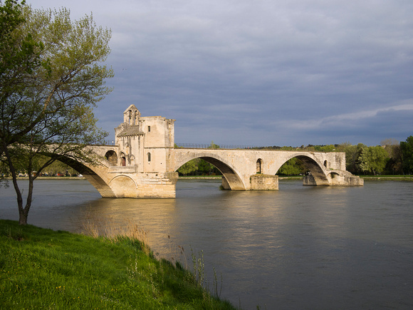 Sur le Pont d’Avignon
